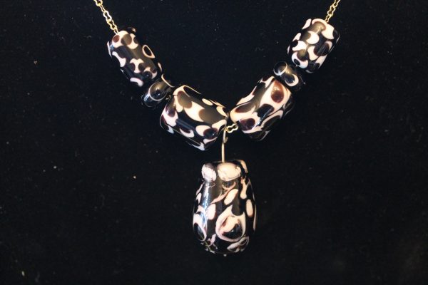 Black and White Dots on Dots on a 26" chain - Image 2