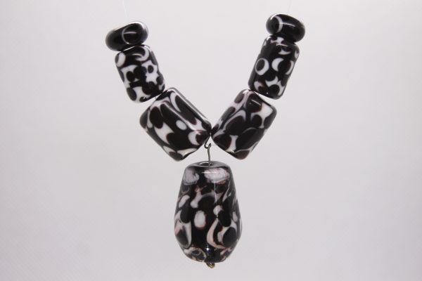 Black and White Dots on Dots on a 26" chain - Image 3