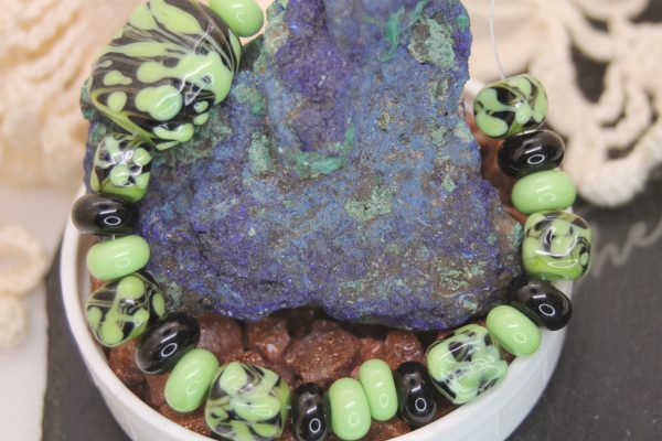 Pea Green and Black Textured - Image 6