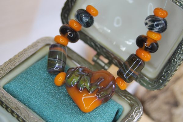Apricot Heart with Matching Rondelles and Barrels on an 18" chain with matching earrings - Image 5
