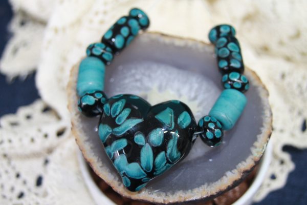 Black Heart with Rich Green Spots - Image 4