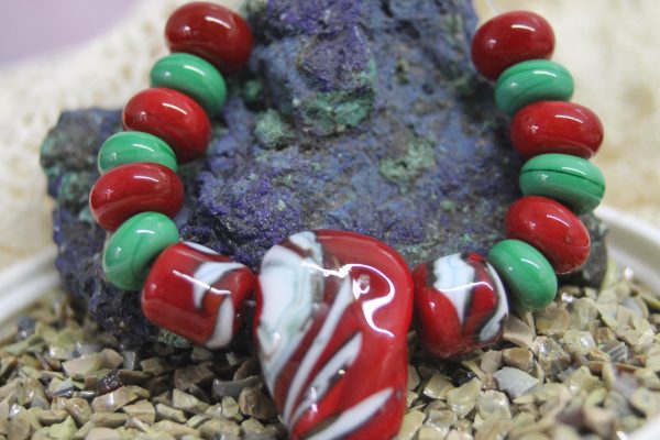 Festive Reds and Greens - Image 5