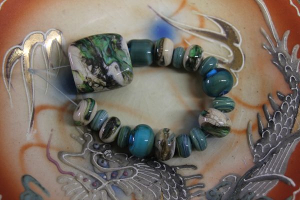 Green and Ivory Swirl Bead Set - Image 5