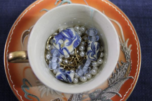 Blue and Ivory Swirl Bead Set - Image 2